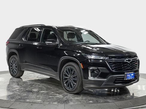 Used 2023 Chevrolet Traverse RS AWD/4WD image 9