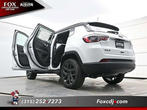 New 2026 Jeep Compass Limited image 36