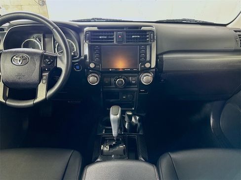 Used 2022 Toyota 4Runner TRD Off-Road Premium image 18