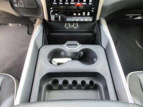 Used 2024 RAM 2500 Laramie image 23