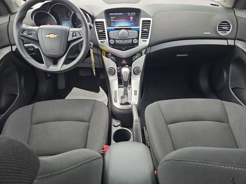 Used 2015 Chevrolet Cruze LT image 25
