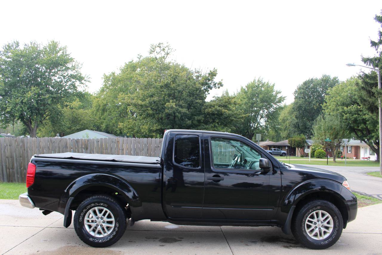 Used 2014 Nissan Frontier SV w/ SV Value Truck Package AWD/4WD image 11