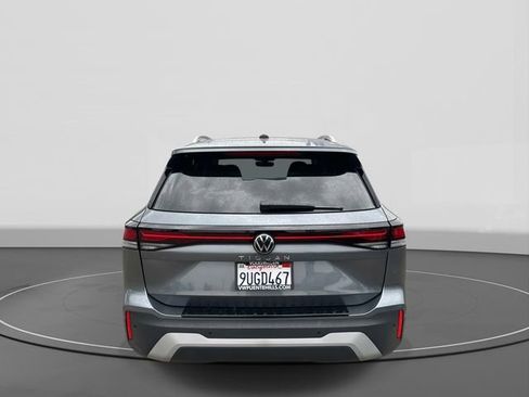 Used 2025 Volkswagen Tiguan S image 5