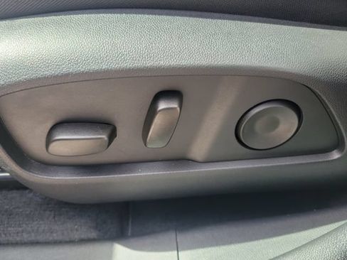Used 2025 GMC Terrain Elevation w/ Elevation Premium Package AWD/4WD image 17
