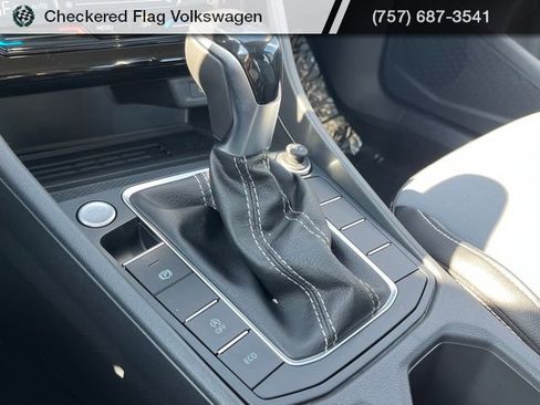 New 2026 Volkswagen Jetta SE FWD image 39