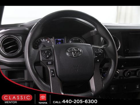 Used 2016 Toyota Tacoma TRD Sport w/ Towing Package AWD/4WD image 7