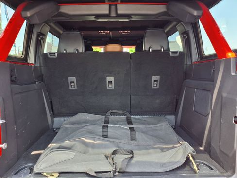 Used 2024 Ford Bronco Outer Banks w/ Sasquatch Package AWD/4WD image 21