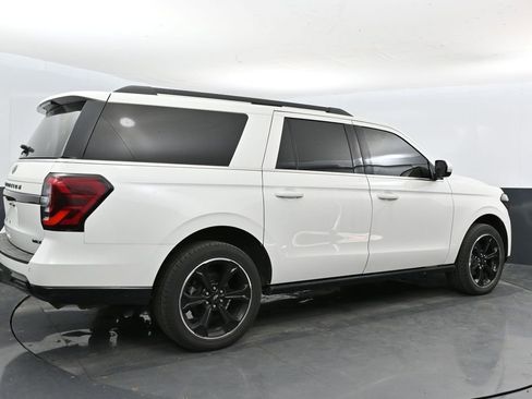 Used 2024 Ford Expedition Max Limited AWD/4WD image 2
