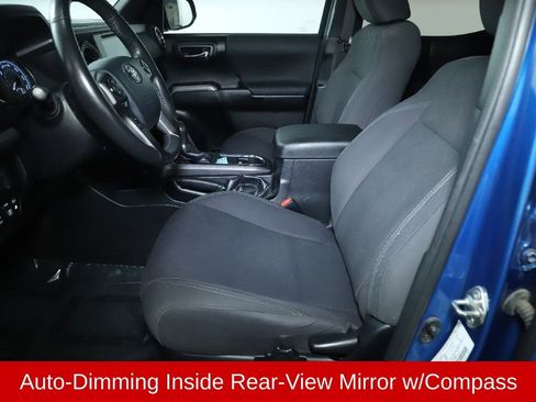 Used 2017 Toyota Tacoma TRD Off-Road w/ Premium & Technology Package image 19