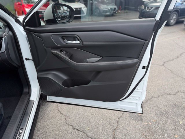 Used 2024 Nissan Rogue SL w/ SL Premium Package AWD/4WD image 28