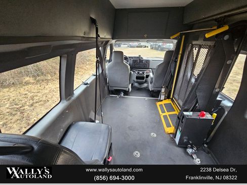 Used 2014 Ford E-250 and Econoline 250 w/ Power Group image 14