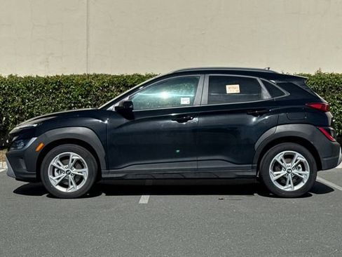 Used 2023 Hyundai Kona SEL image 7