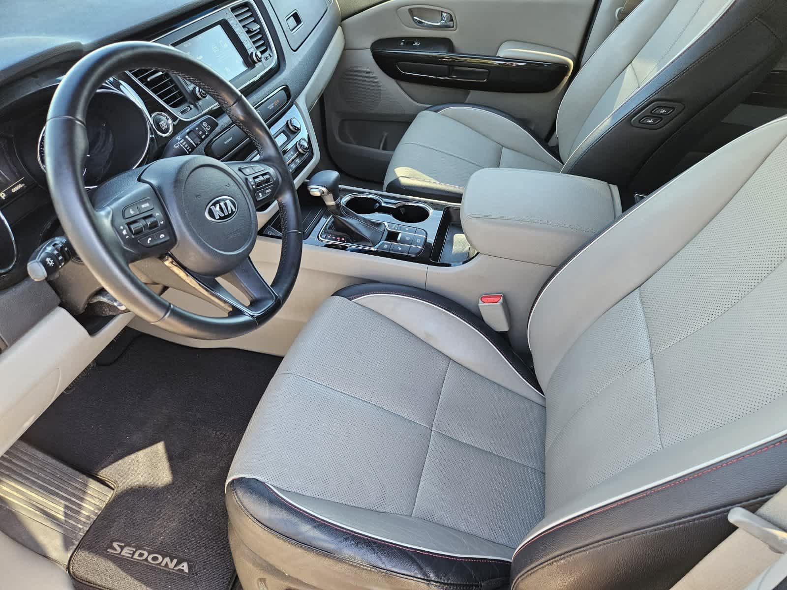 Used 2020 Kia Sedona EX w/ EX Premium Package FWD image 11