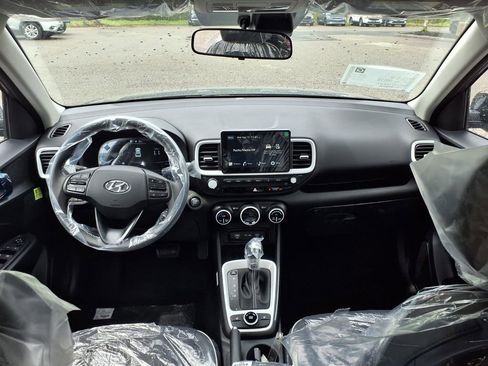 New 2026 Hyundai Venue SEL FWD image 8