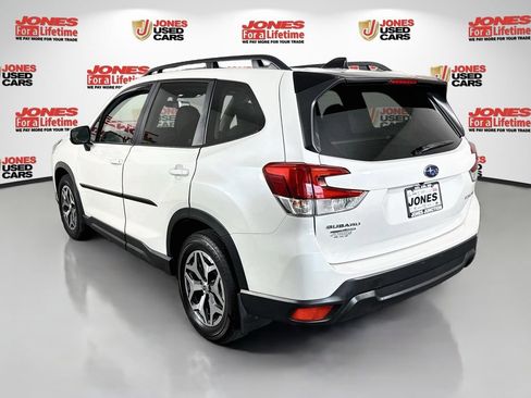 Used 2024 Subaru Forester Premium AWD/4WD image 2