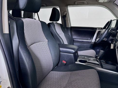 Used 2016 Toyota 4Runner 4d SUV RWD SR5 image 25