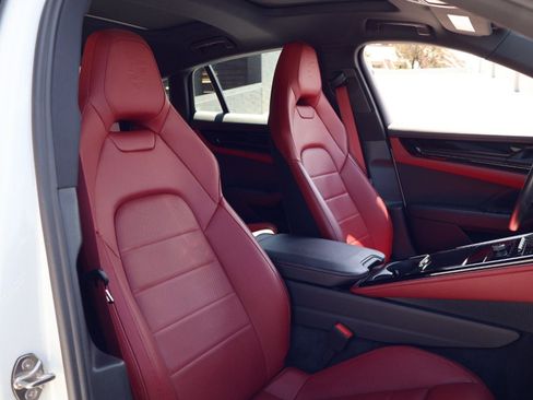 Certified 2024 Porsche Panamera 4 AWD/4WD image 23