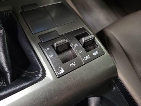 Used 2019 Lexus GX 460 image 16