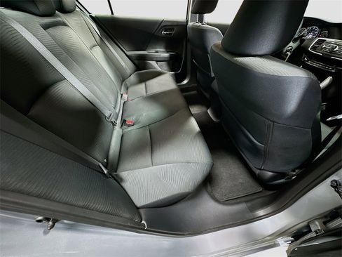 Used 2016 Honda Accord LX image 26