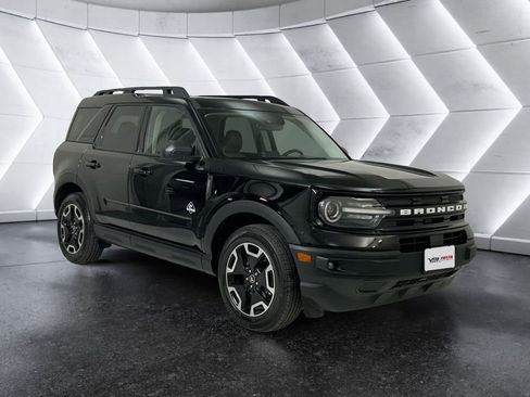 Used 2023 Ford Bronco Sport Outer Banks w/ Tech Package AWD/4WD image 1