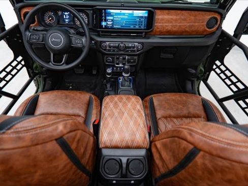 Used 2026 Jeep Gladiator Sport image 2