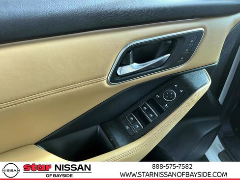 Used 2023 Nissan Rogue Platinum w/ Platinum Premium Package image 14