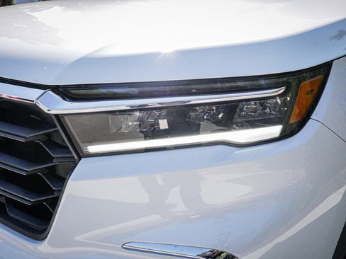 Used 2025 Honda Pilot EX-L image 6
