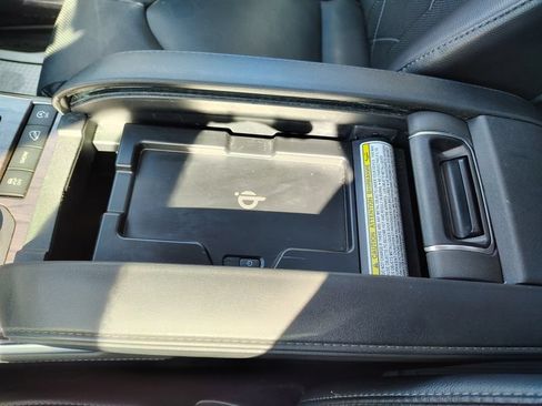 Used 2022 Toyota Highlander Platinum AWD/4WD image 45