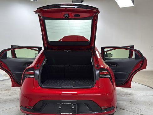 Used 2026 Toyota Prius XLE image 16