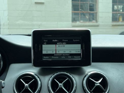 Used 2015 Mercedes-Benz GLA 250 4MATIC image 14