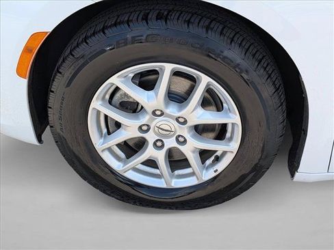 Used 2022 Chrysler Pacifica Touring-L FWD image 26
