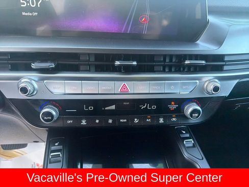 Used 2025 Kia Telluride S AWD/4WD image 18
