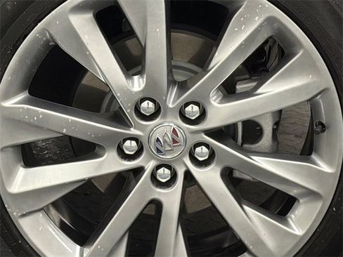 Used 2023 Buick Envision Avenir image 5