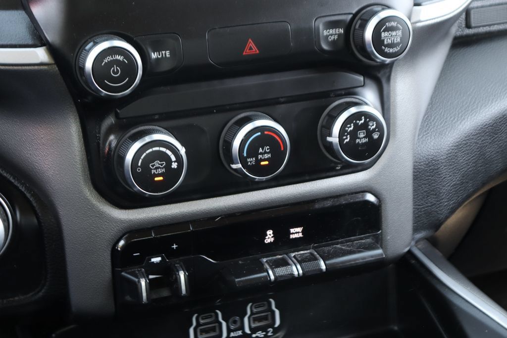 Used 2020 RAM 1500 Lone Star RWD image 32