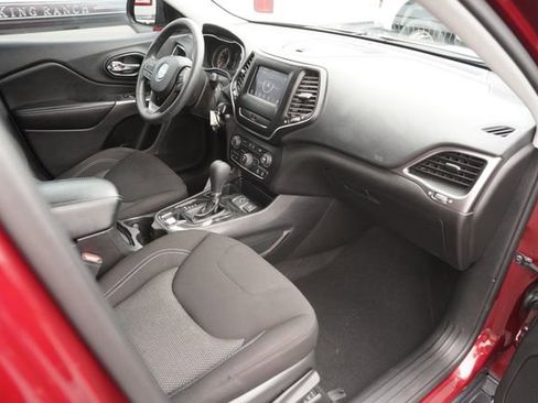 Used 2020 Jeep Cherokee Latitude FWD image 17