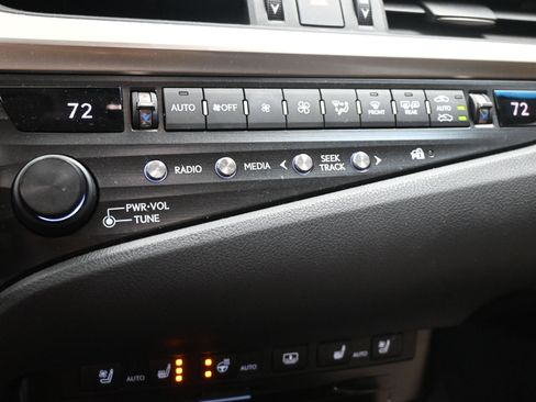 Used 2019 Lexus ES 350 Luxury w/ Accessory Package 2 image 14