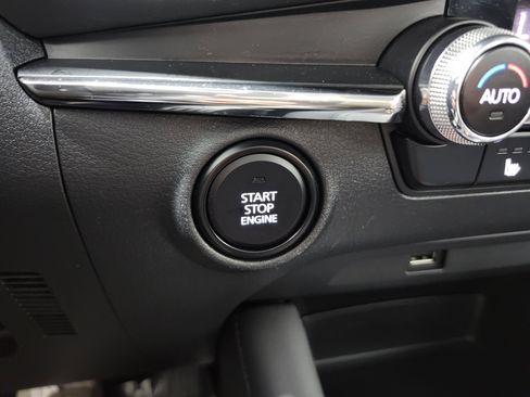 Used 2021 MAZDA MAZDA3 s FWD image 8