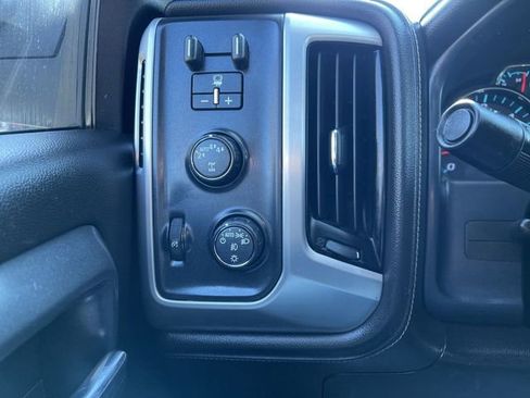Used 2019 GMC Sierra 1500 SLE w/ SLE Value Package image 17