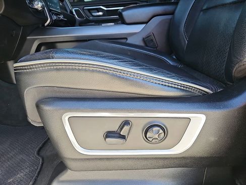 Used 2021 RAM 1500 Laramie AWD/4WD image 14