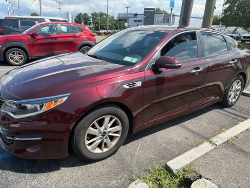 Used 2016 Kia Optima LX FWD image 2