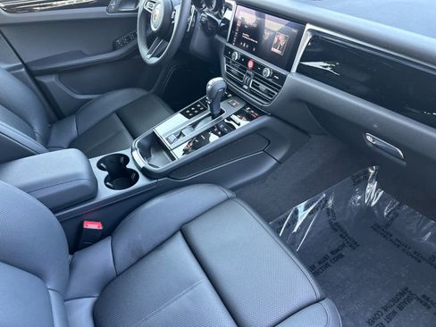New 2026 Porsche Macan AWD/4WD image 17