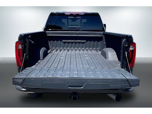 Used 2024 GMC Sierra 3500 Denali Ultimate AWD/4WD image 7