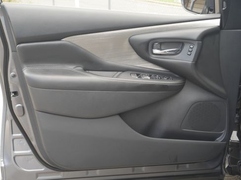 Used 2018 Nissan Murano SL w/ Moonroof Package AWD/4WD image 34