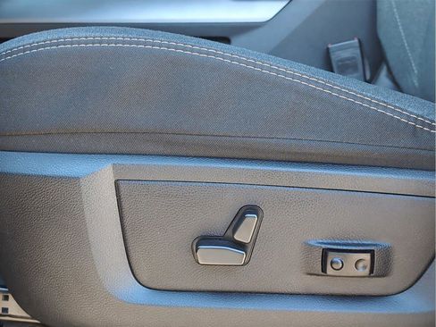 Used 2022 RAM 2500 Big Horn w/ Level C Equiment Group image 11