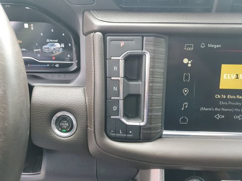 Used 2023 GMC Yukon XL Denali AWD/4WD image 29