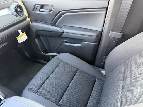 New 2025 Chevrolet Colorado LT RWD image 15