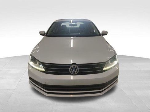 Used 2017 Volkswagen Jetta SE image 25