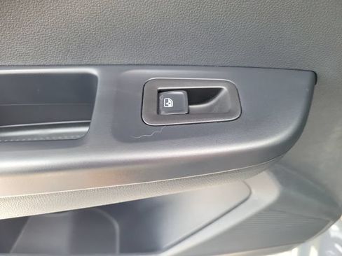 Certified 2024 Volkswagen Taos SE w/ Panoramic Sunroof Package FWD image 21