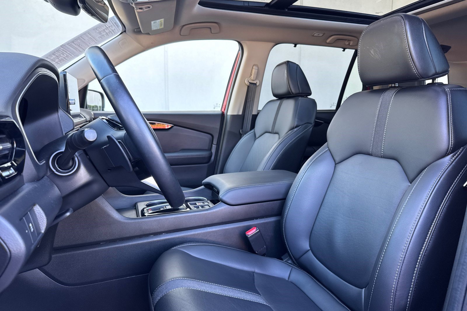 Used 2025 Honda Pilot Touring image 5