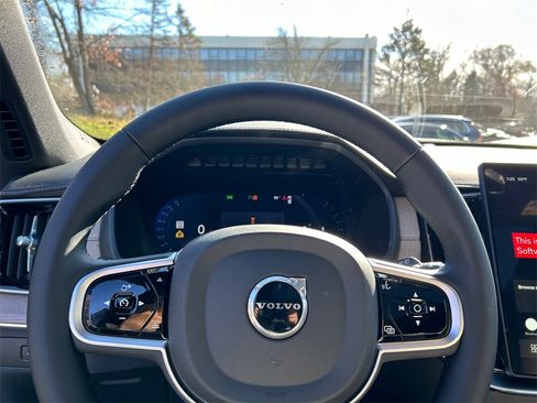 New 2026 Volvo XC90 B6 Plus w/ Protection Package Premier image 12